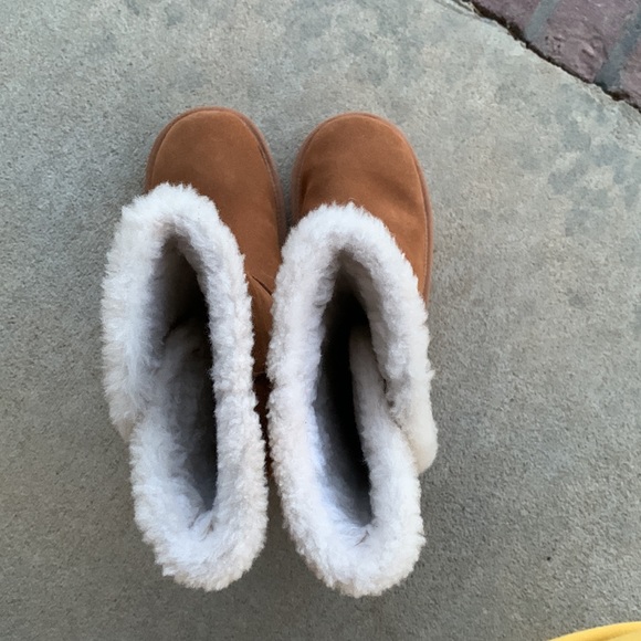 UGG boots size 7 Like New - Picture 5 of 9